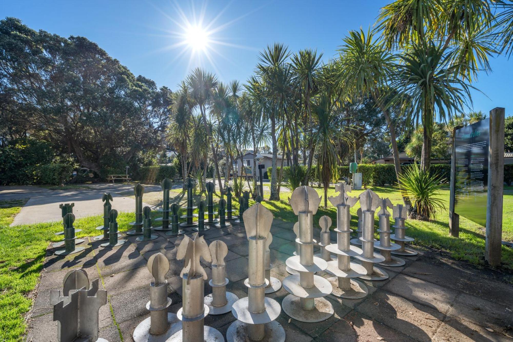 Tasman Holiday Parks - Waihi Beach Bagian luar foto The sculpture park at the University of Sunshine Coast